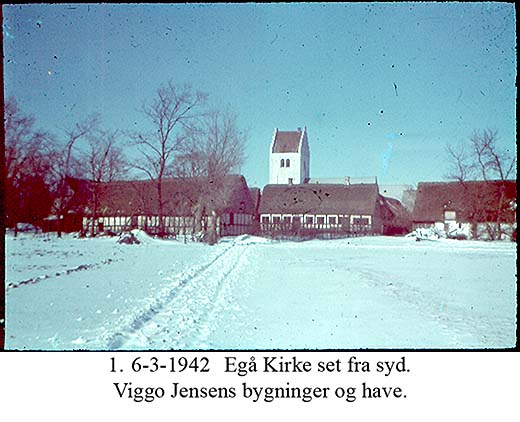 Gårde syd for kirken - 1942 Gårde syd for kirken - 1942